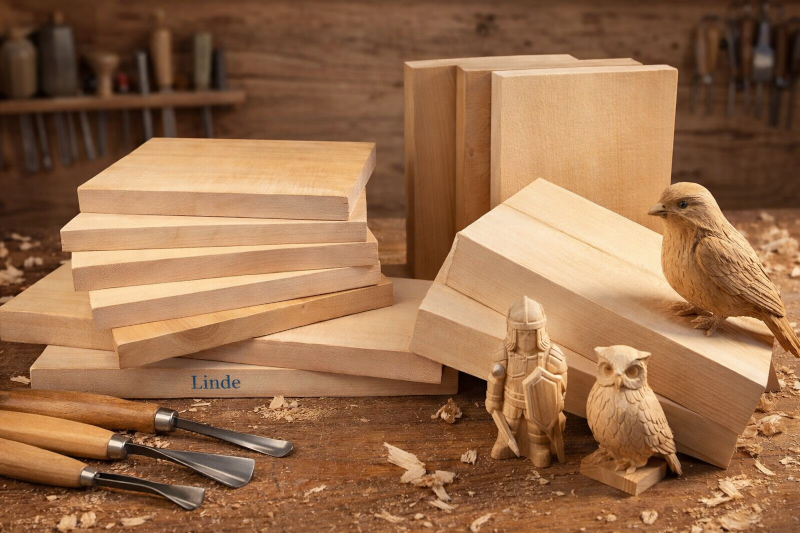 Lehmuspuu aihiot. Eri kokoiset.